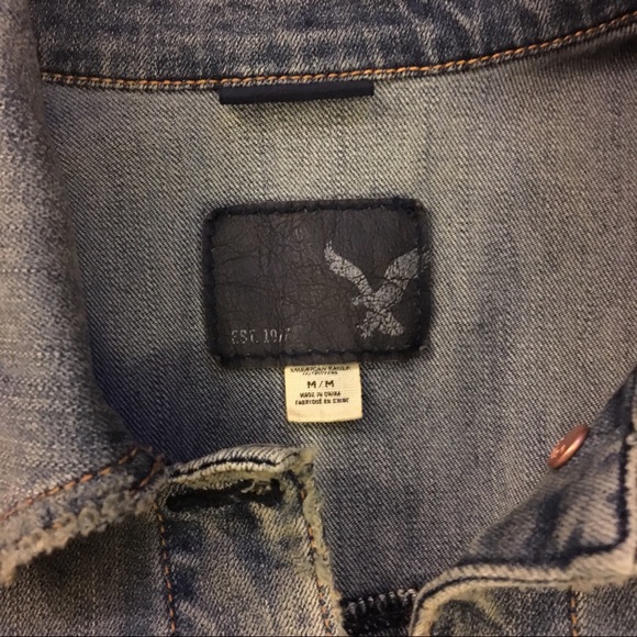 Cropped Jean Jacket - Picture 4 of 5